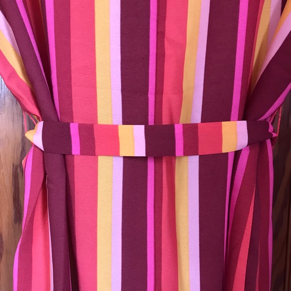 Striped dress with fabric belt - Picture 5 of 8